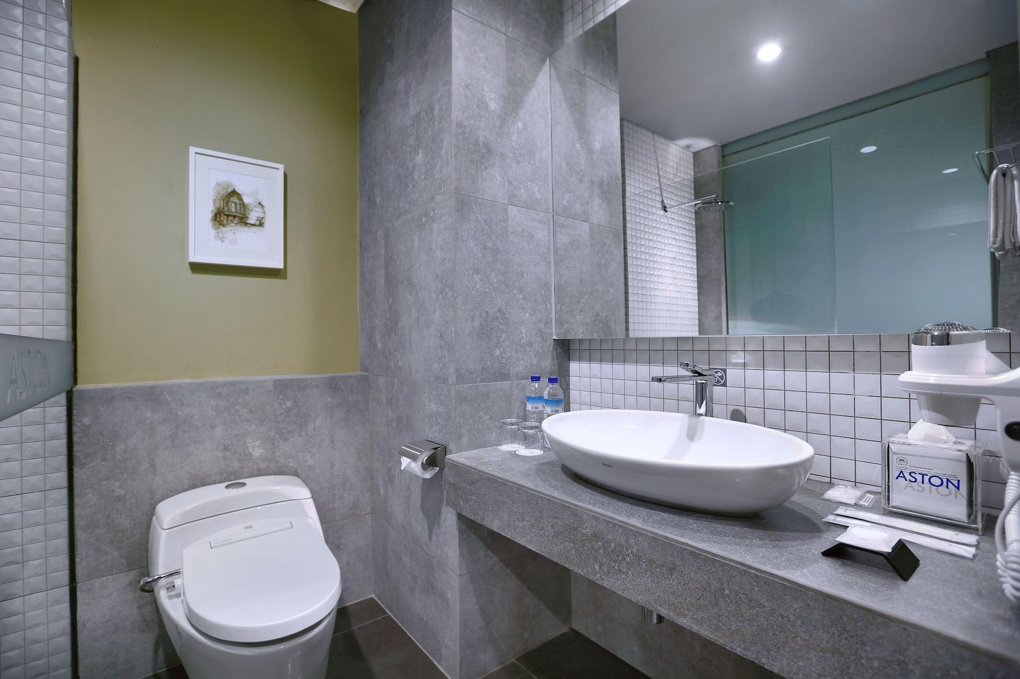 Aston Inn Mataram Kültér fotó