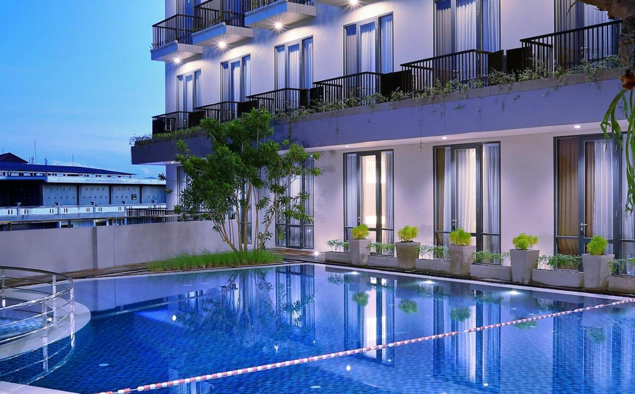 Aston Inn Mataram Kültér fotó